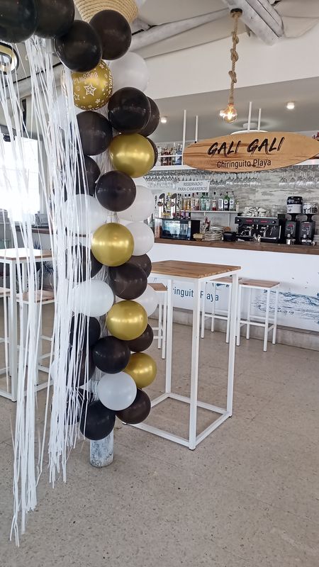 Salon para celebrar una fiesta de cumpleaños en el paseo maritimo de Fuengirola